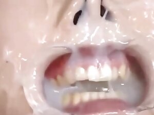 レズビアンfondle clitでプール ...