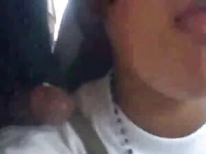 ロシア人の男はオフィスから戻ってきて、妻 ...