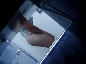 温泉は日焼けした女性にチェコの鋳造 エロ ...